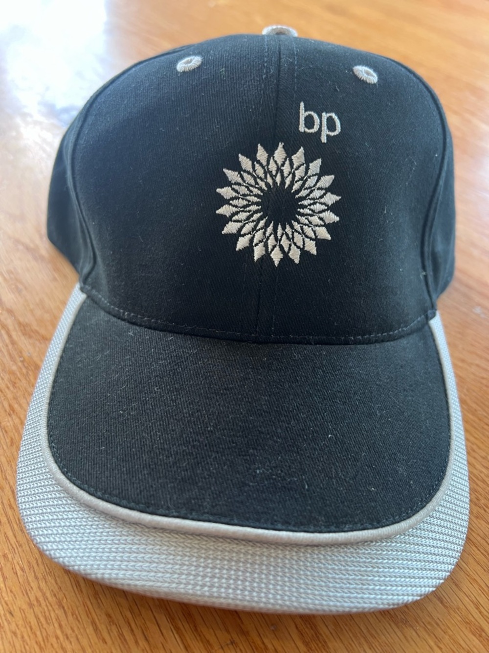 bp Black Cap with Gray Undervisor